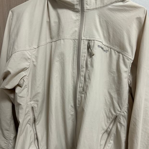 몽벨 재팬 바람막이 아이보리