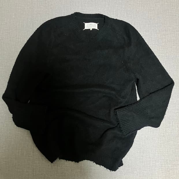 Margiela 메종마르지엘라 모헤어 라운드넥 니트스웨터 백화점판