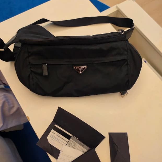 프라다 바이커백 라지 2vh991