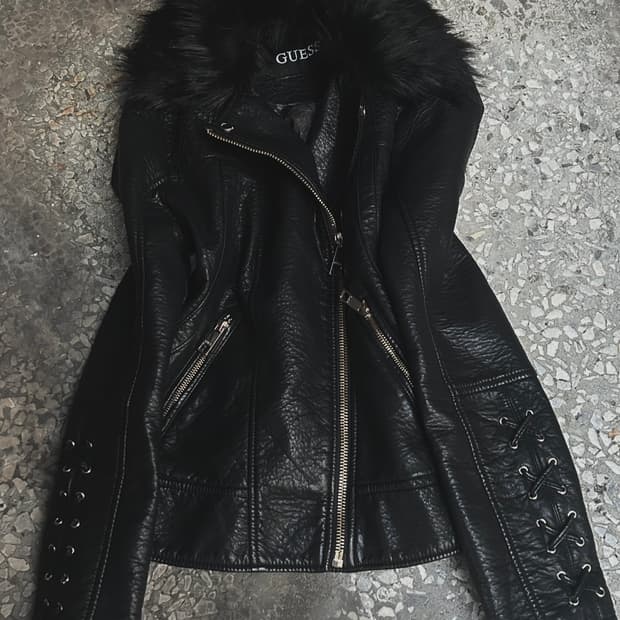 Guess V-kei black lace up fur leather jk