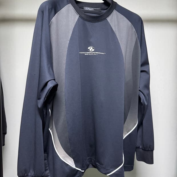 [2] 산산기어 22FW GRADIENT JERSEY L/S BLACK