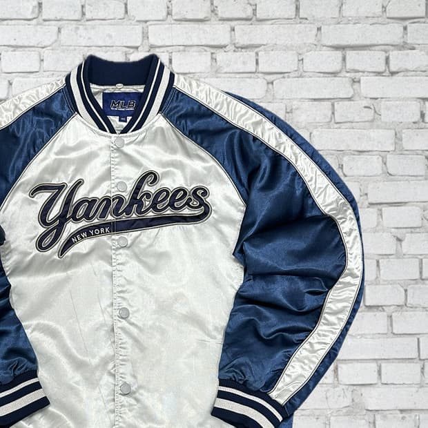 MLB 00s 올드스쿨 뉴욕양키스 새틴 야구점퍼 100
