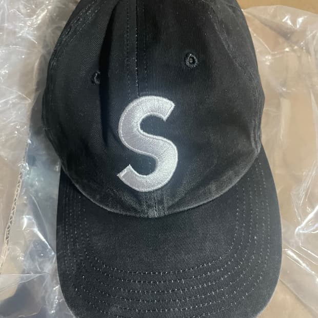 슈프림 피그먼트 코티드 투톤 s로고 볼캡 블랙