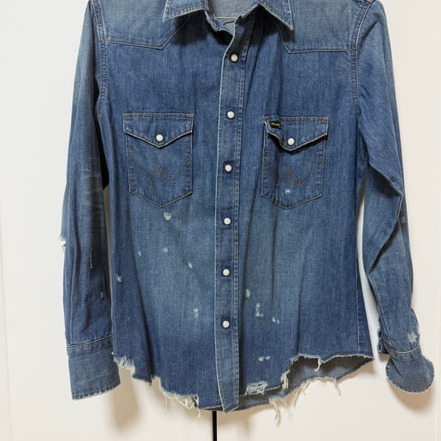 랭글러(Wrangler) X 나노유니버스 별주 데미지 데님 셔츠