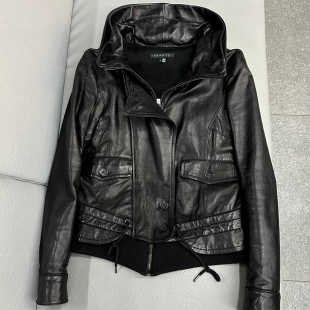 띠어리 블랙 가죽자켓(M)
