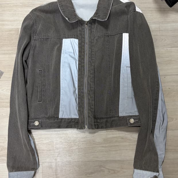 GEO 리플렉티브 크롭 데님자켓