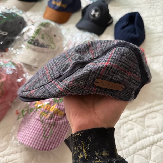 1번) 해외바잉 or 국내매장구매 모자들 볼캡, 헌팅캡, 이어플랩캡 등