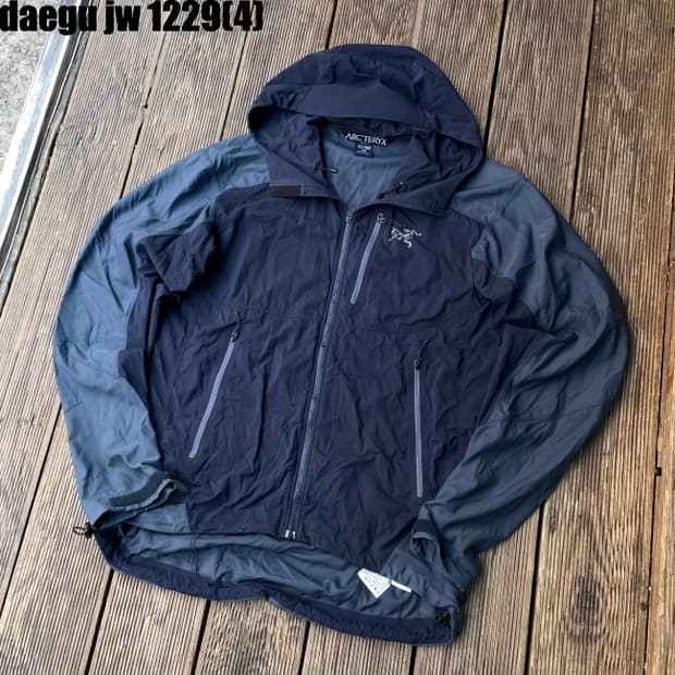 아크테릭스 바람막이 