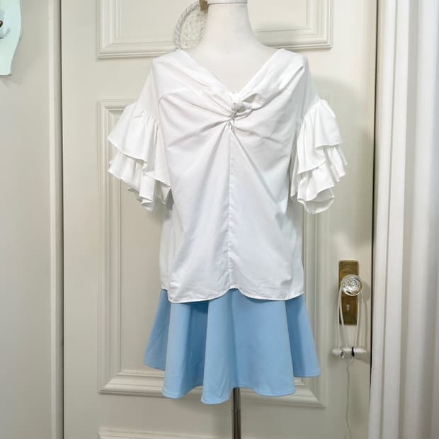 white twist ruffle sleeve blouse