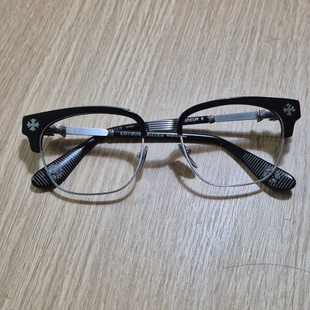 크롬하츠 보넨노이슈어2 블랙 안경팝니다