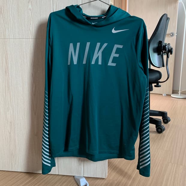 나이키 스우시 러닝 후드슬리브