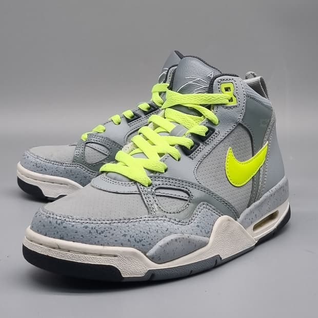 나이키 플라이트13 여성미드230