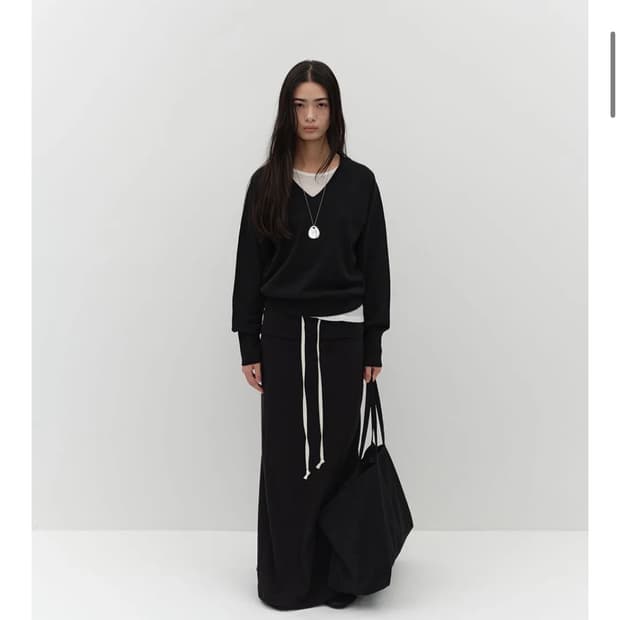 로우타이드 CLASSIC V NECK KNIT [BLACK]