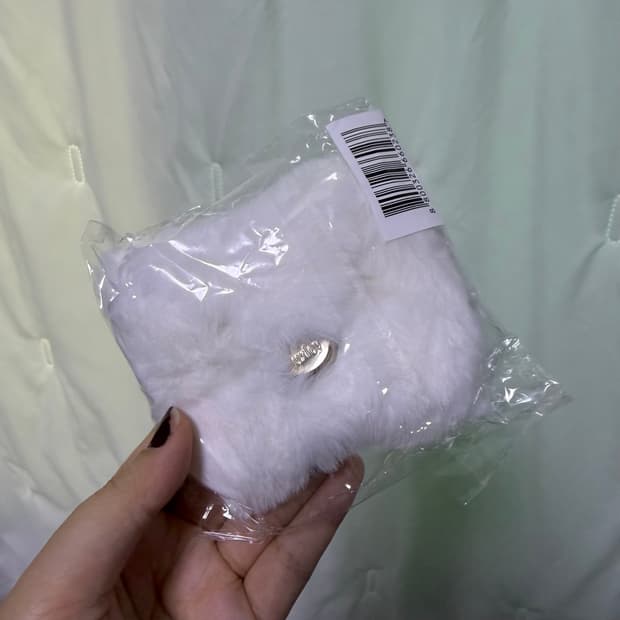 플러피 퍼 파우치