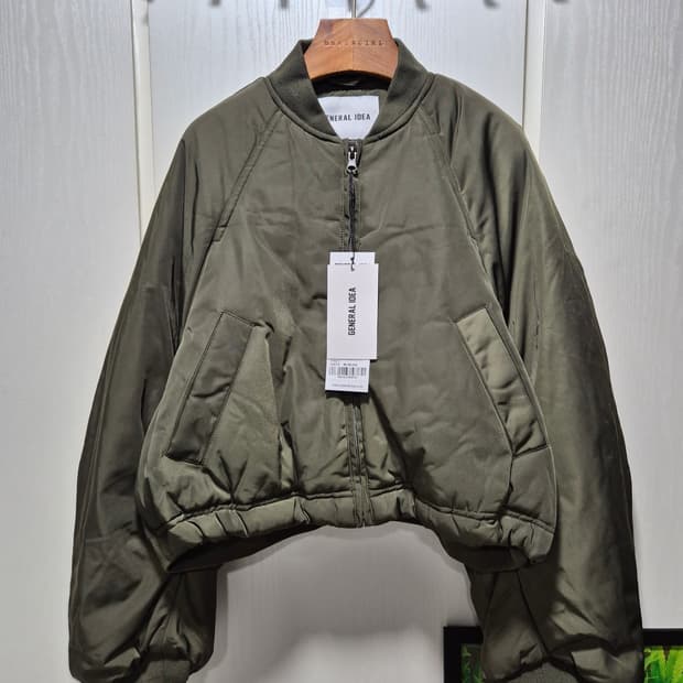 제너럴아이디어 크롭 MA-1 봄버 자켓 카키.새상품