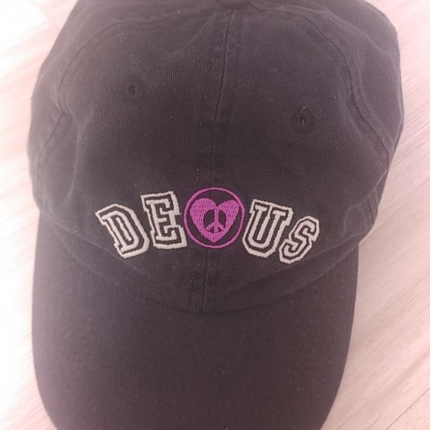 데우스 엑스 마키나 볼캡