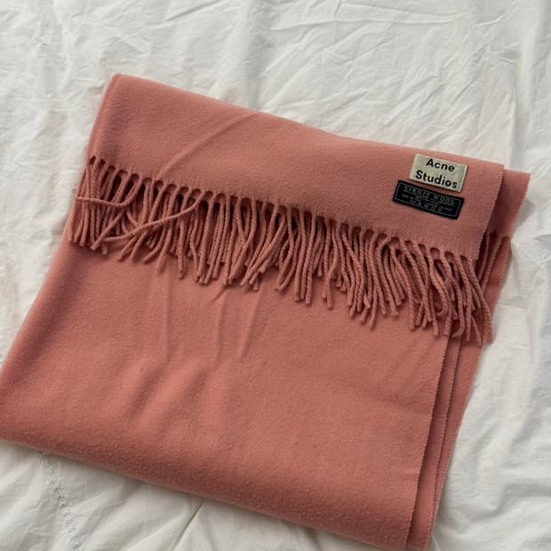 아크네 스튜디오 머플러 로즈멜란지