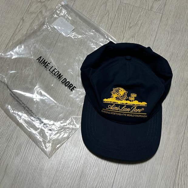 에메 레온 도르 유니스피어 햇 이브닝 블루