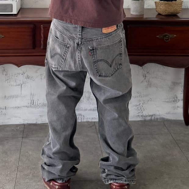 리바이스 505 레귤러 스트레이트 블랙