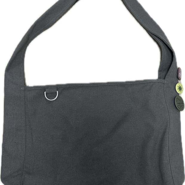 그레이버 크로스백(뱃지포함)