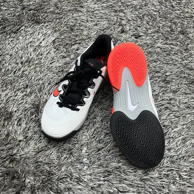 25년 나이키 테니스화 줌 베이퍼 12 프리미엄 (235)