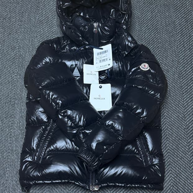 새상품/24fw(2) 몽클레어 마야 패딩