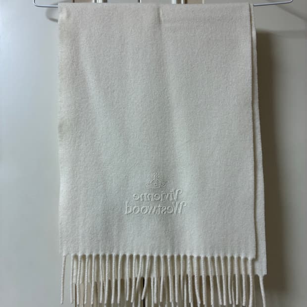 비비안웨스트우드 머플러