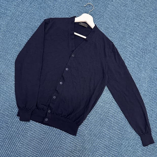 [48] 프라다 가디건