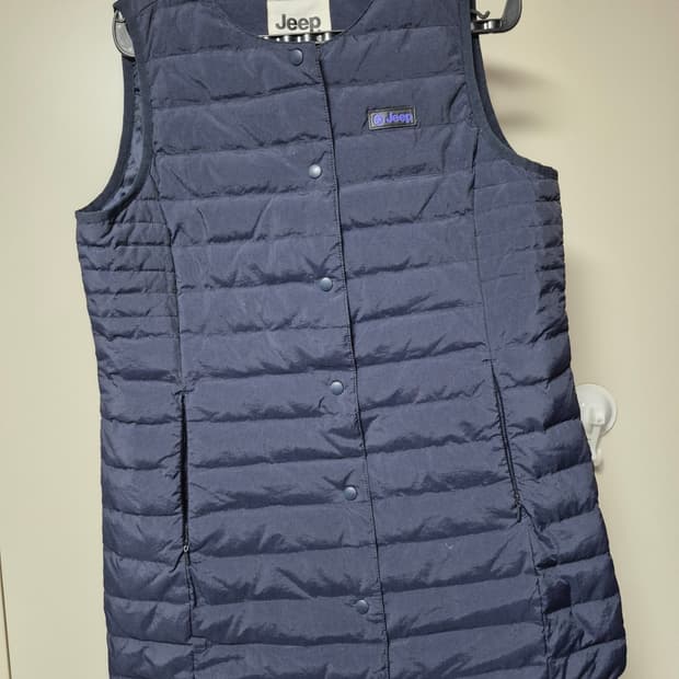 지프 정품 오리털경량패딩조끼 95사이즈 팝니다 