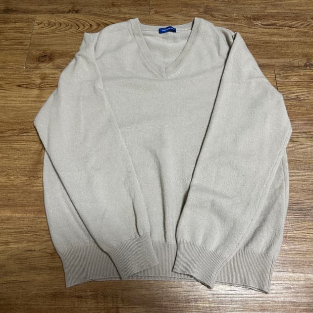 게르칠레나 1944 브이넥니트(50)