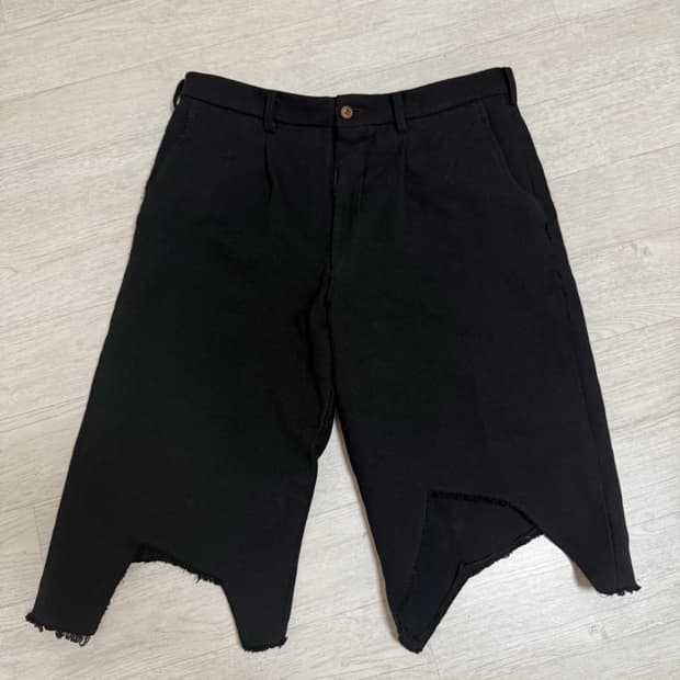 꼼데가르송 옴므 플러스 컷팅 쇼츠 m