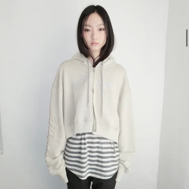 헤티hetit 내추럴 샤인 크롭 후디 오이스터