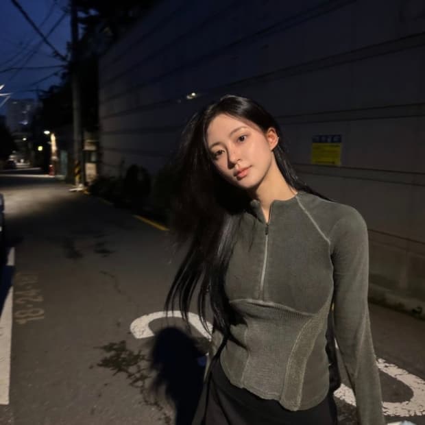 0사이즈) 혜인서 하프 집 래글런 탑 