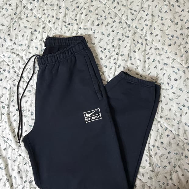 [S] 나이키 스투시 나투시 플리스 팬츠 블랙