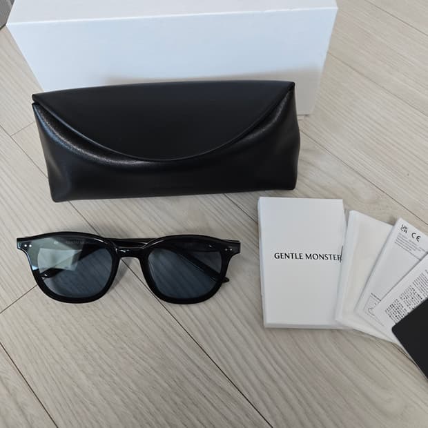 젠틀몬스터 제이드 블루 틴트렌즈 선글라스