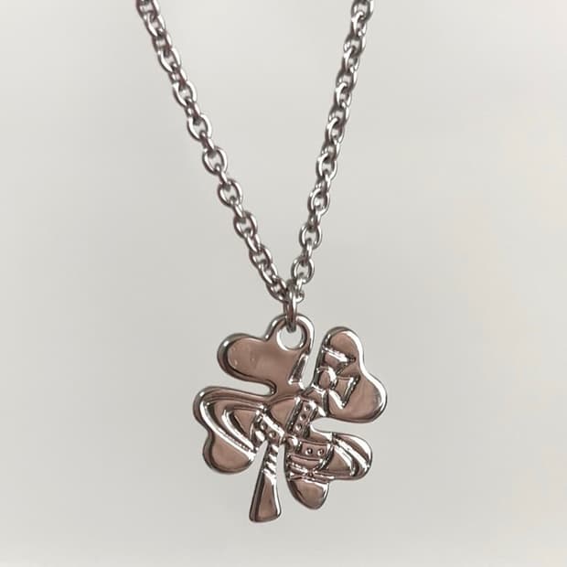 비비안웨스트우드 클로버 목걸이