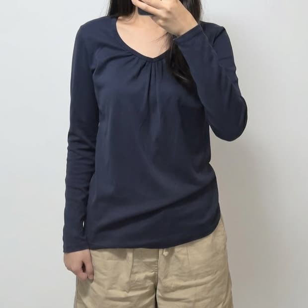 유니클로 네이비 셔링 긴팔티