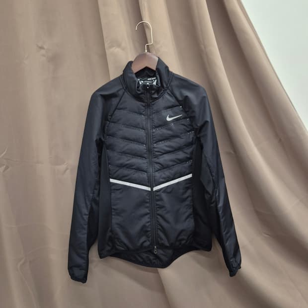 나이키 에어로로프트 러닝 자켓 85 M