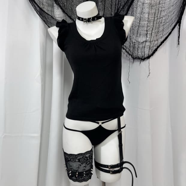 black knit sleevless