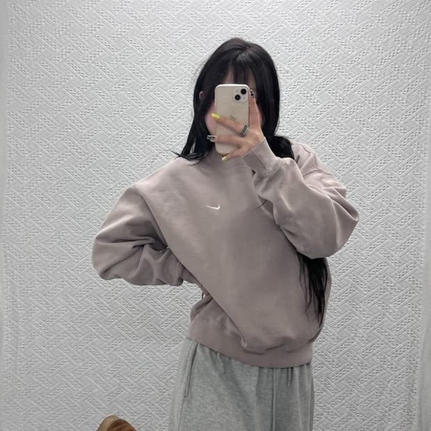 나이키 NRG 솔로 스우시 폭닥 카페라떼 맨투맨 L C07398