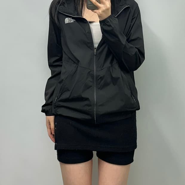 노스페이스 로고 블랙 경량 바람막이