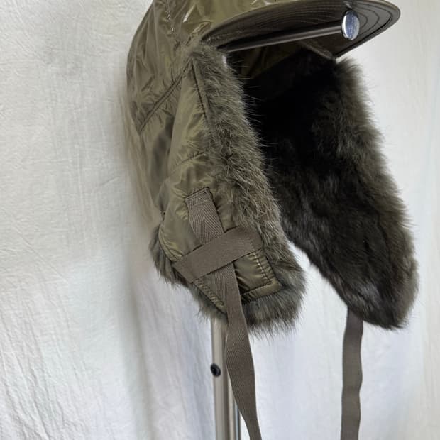 솔로이스트 17aw 토끼털 이어플랩 캡