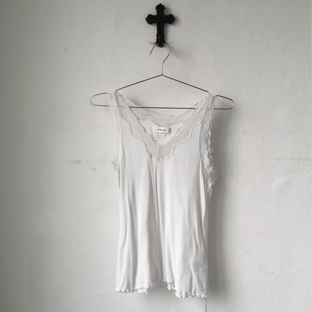 Lace trimming ribbed sleeveless