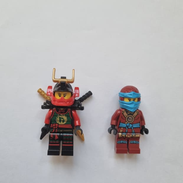 레고 닌자고 사무라이 니야, 물의 닌자 니야