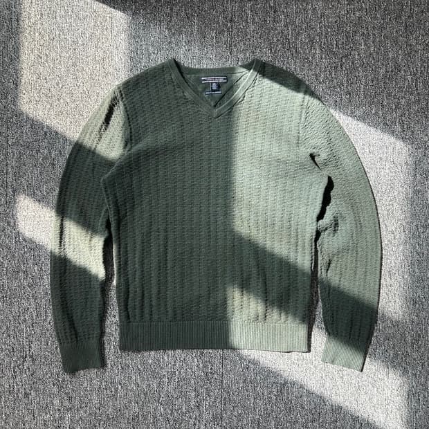 타미힐피거 캐시미어 딥그린 브이넥 니트 
