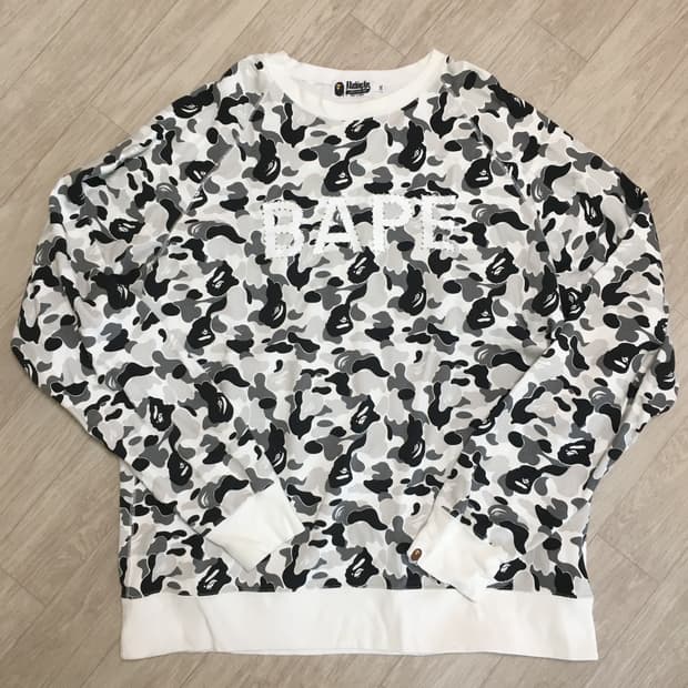 베이프 카모 크리스탈 맨투맨