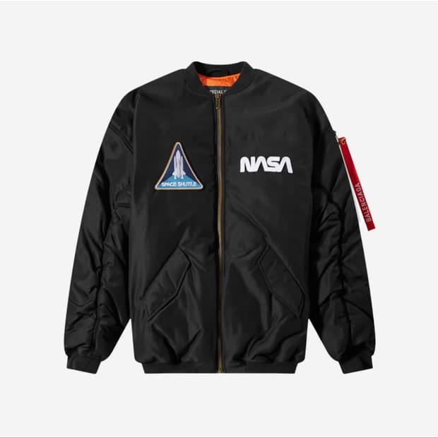 발렌시아가 나사 봄버