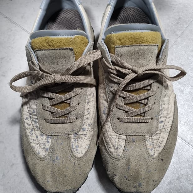 메종마르지엘라 페인팅 스니커즈 