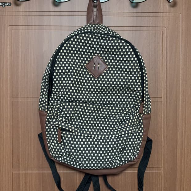 일본 빈티지 모리걸 도트 가죽 돼지코 백팩 모리 가방