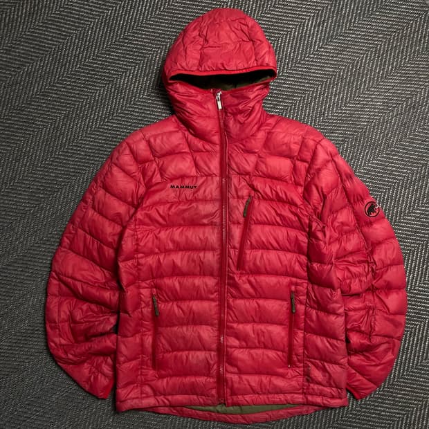 마무트 일판 오리지날 경량 패딩 후드 패딩y 5061